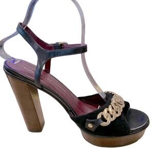 Marc Jacobs gold chain turn lock detail platform heels shoes are size 7.5 / 37.5